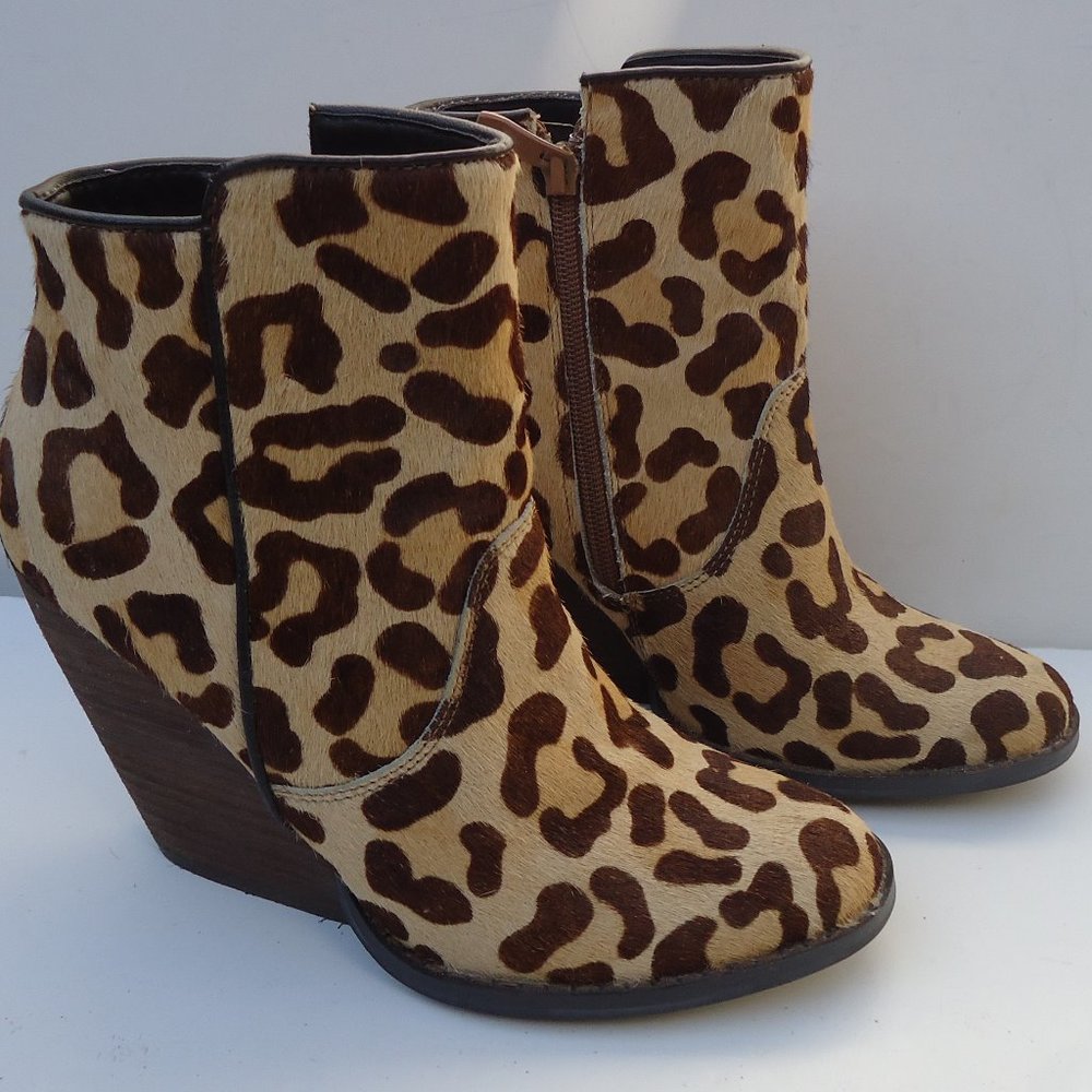 Size 7. Very Volatile Leopard Print Booties. - image 7